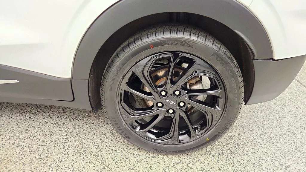 Used 2022 Summit White Chevrolet FWD Premier w/ Sun & Sound & Super Cruise Packages image 9