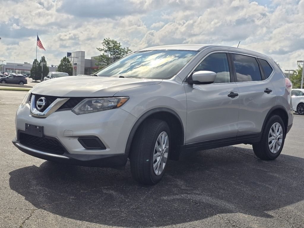 Used 2016 Silver Nissan S image 9