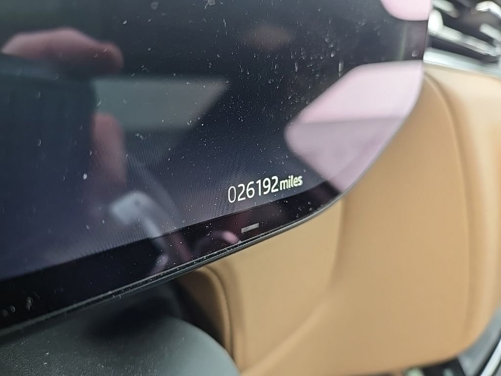Certified Used 2023 Fuji White Land Rover SE Dynamic image 13