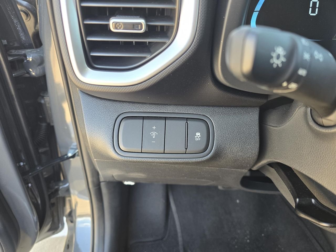 New 2026 Ecotronic Gray Hyundai SE image 19