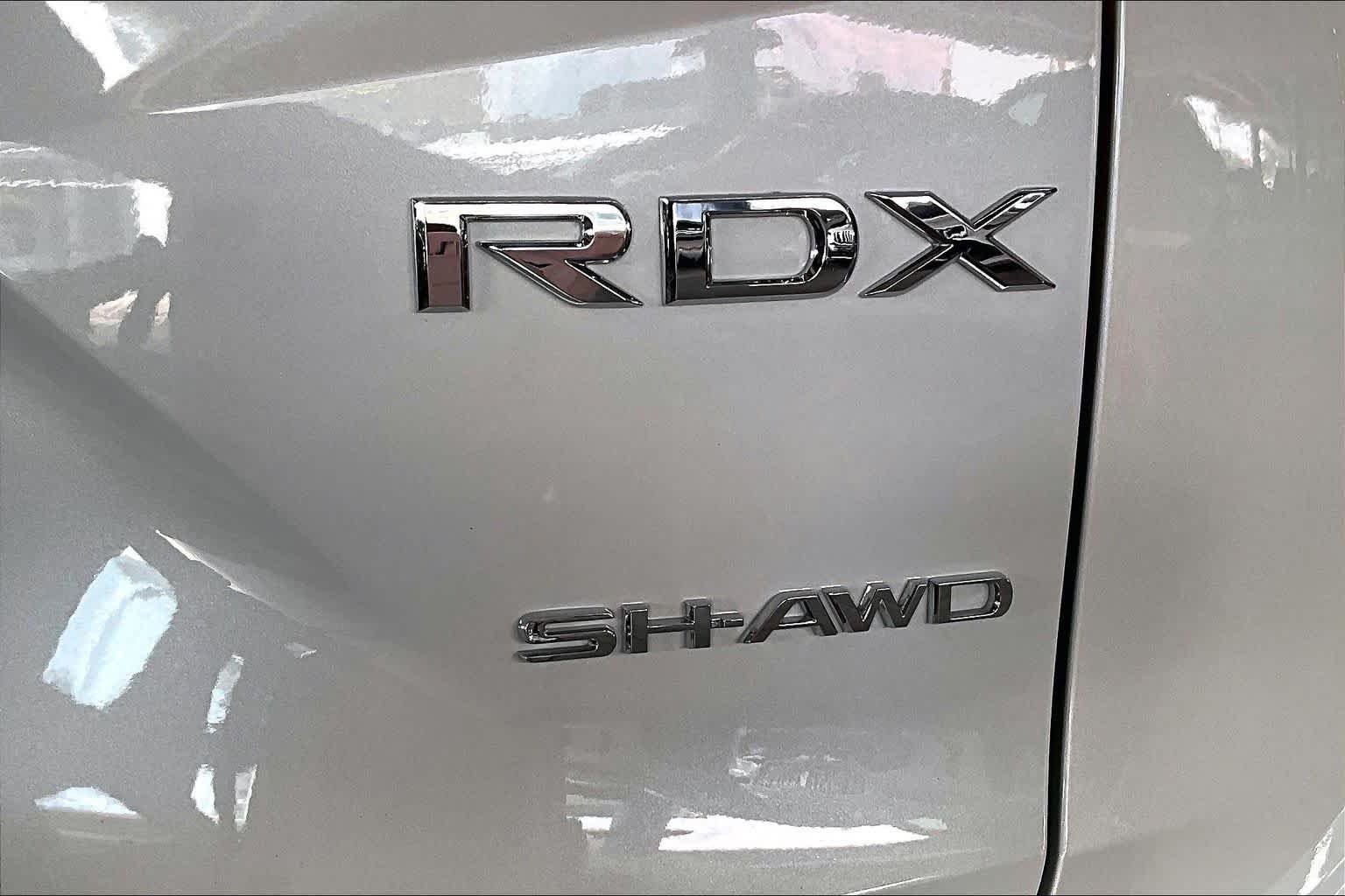 Used 2025 Platinum White Pearl Acura w/Technology Package image 29
