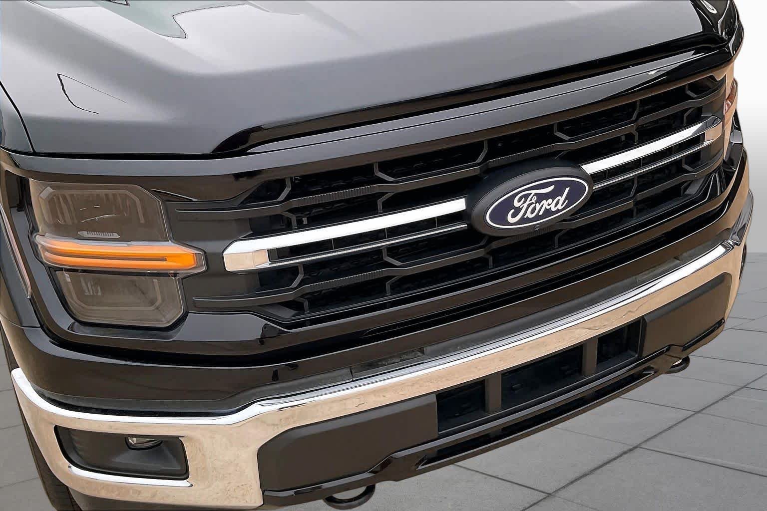 Used 2024 Agate Black Ford XLT image 28