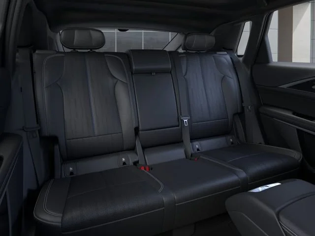 2026 Cadillac LYRIQ V - Photo 17