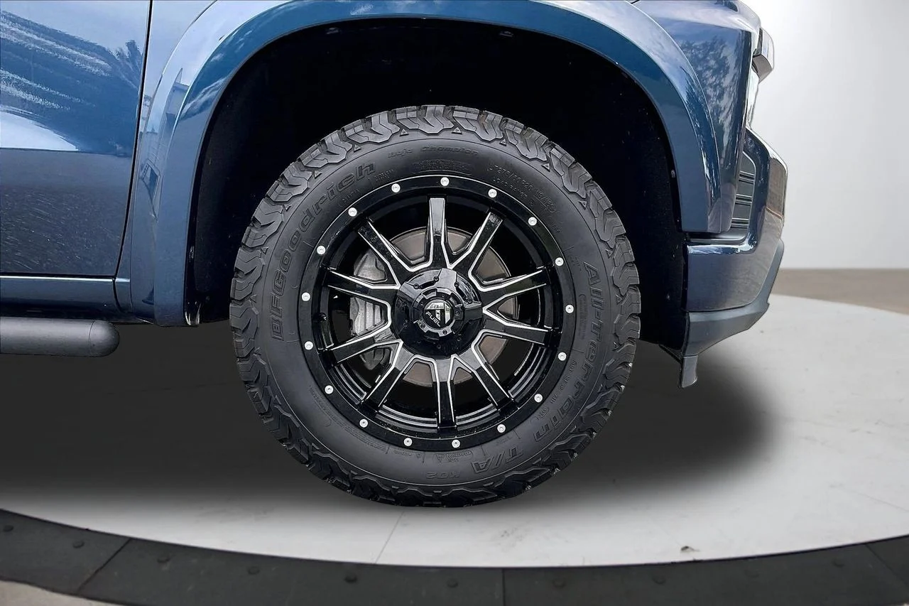 Certified Used 2021 Blue Chevrolet Custom image 32