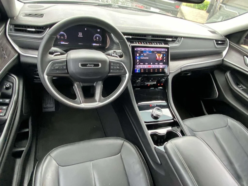 Used 2023 Gray Jeep Limited image 15