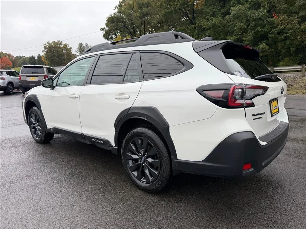 Used 2023 White Subaru Onyx Edition image 5