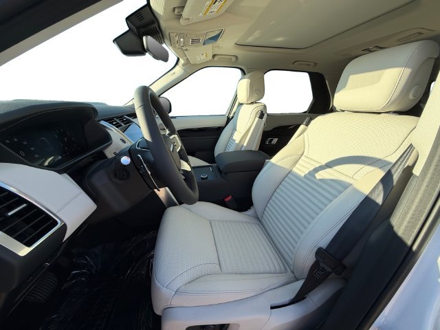 New 2026 Fuji White Land Rover S image 10