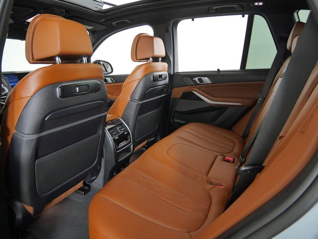 New 2026 Brooklyn Grey Metallic BMW xDrive40i image 32