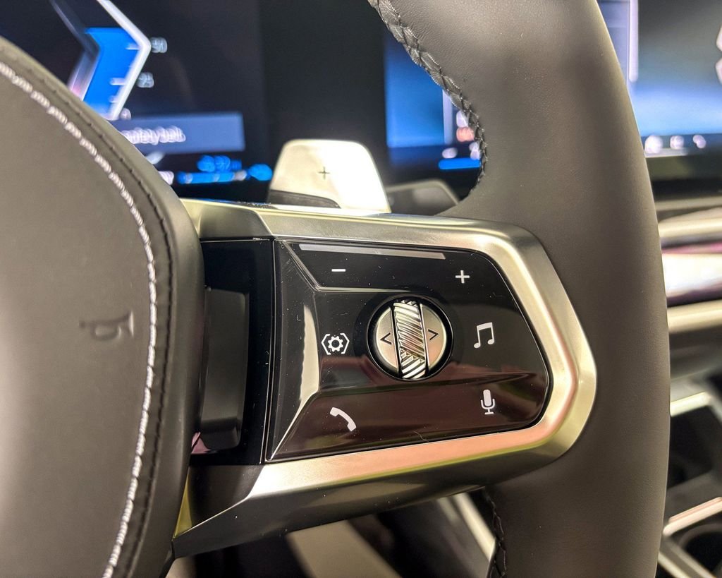 New 2025 Carbon Black Metallic BMW 750e xDrive image 36
