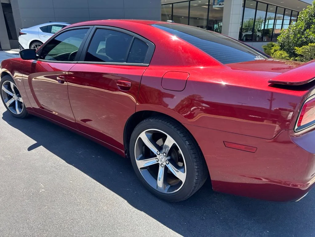 2014 Dodge Charger R/T Plus's photo