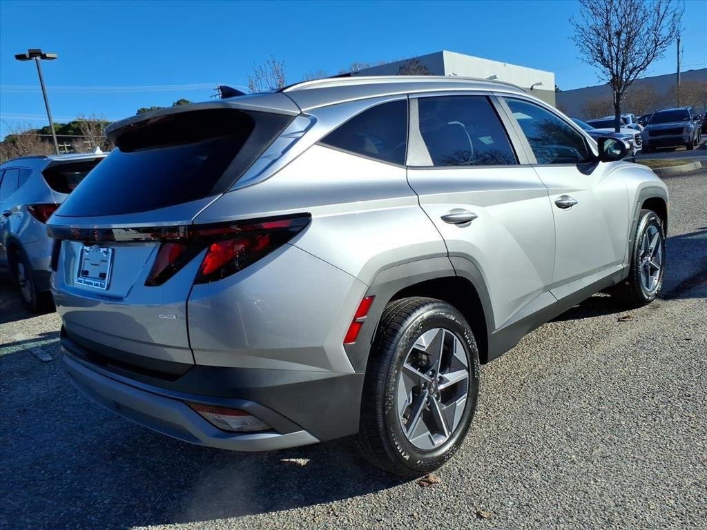 New 2026 Shimmering Silver Hyundai SEL AWD image 7