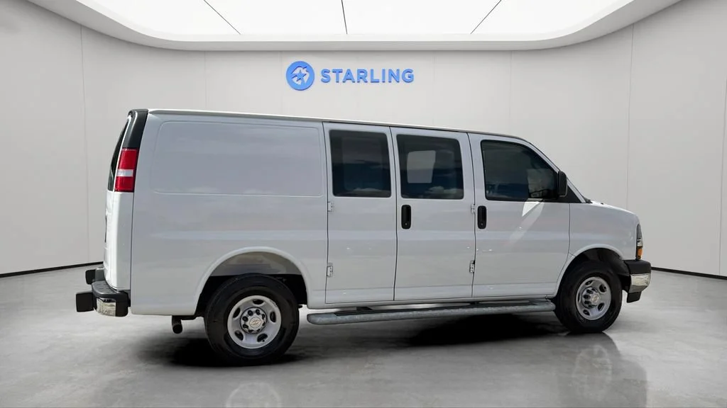 2025 Chevrolet Express Cargo Work Van - Photo 10