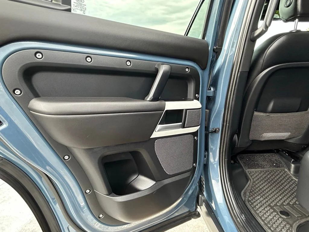 Used 2024 Blue Land Rover S image 53