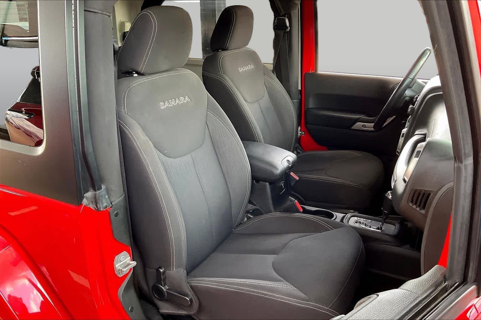 Used 2018 Firecracker Red Clearcoat Jeep Sahara image 9