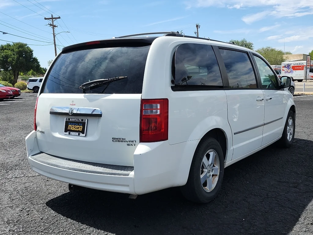 Used 2010 Stone White Clearcoat Dodge SXT image 13
