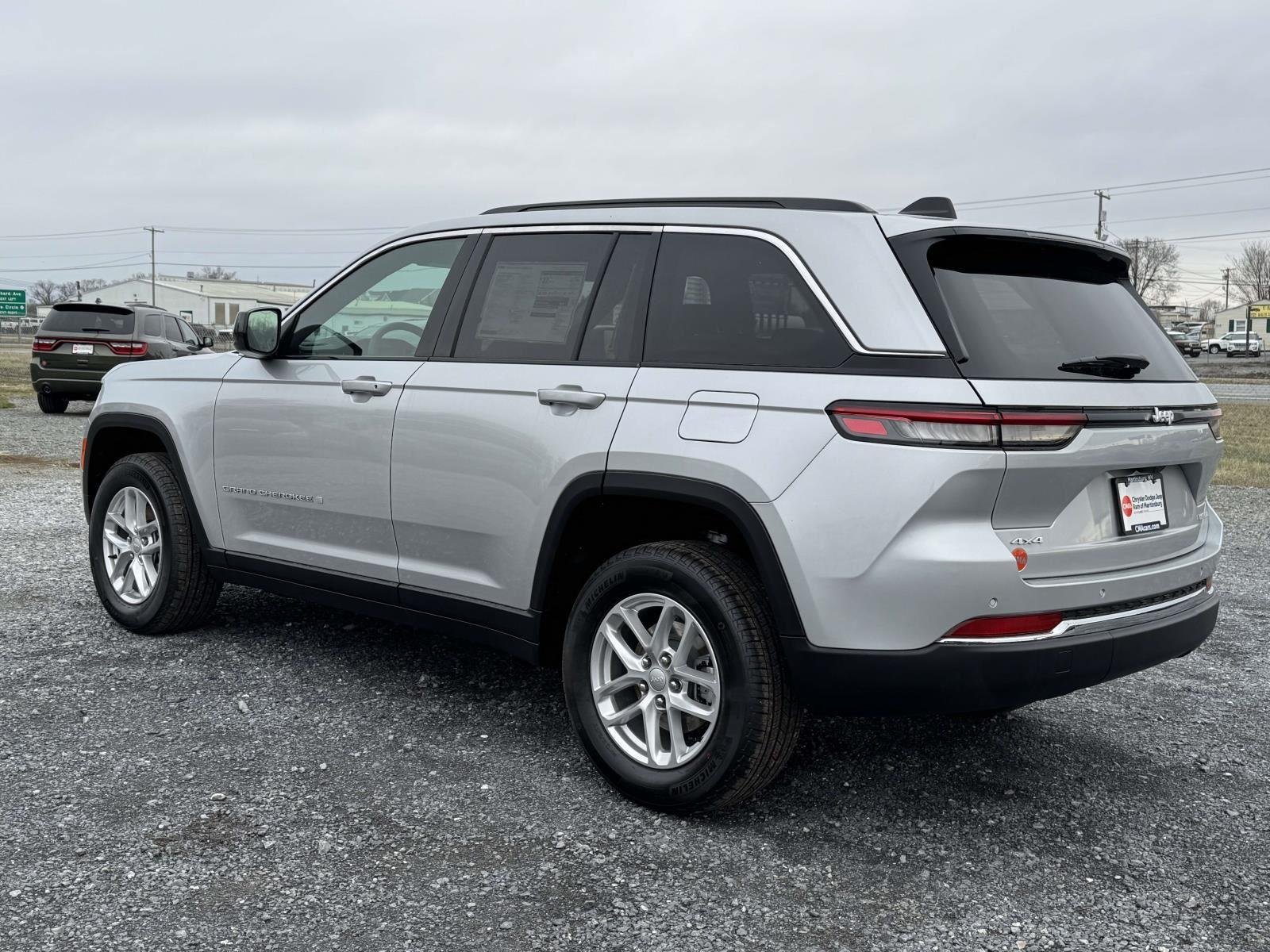 New 2026 Silver Zynith Jeep Laredo X image 23