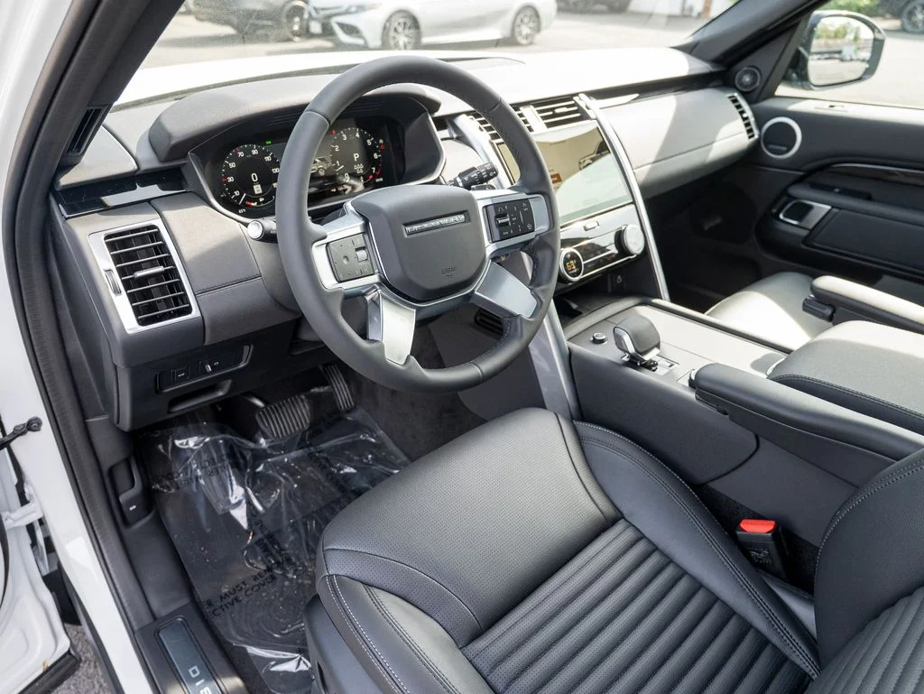2025 Land Rover Discovery S - Photo 11