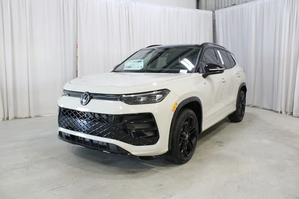 New 2026 Beige Volkswagen 2.0T SE R-Line Black image 36