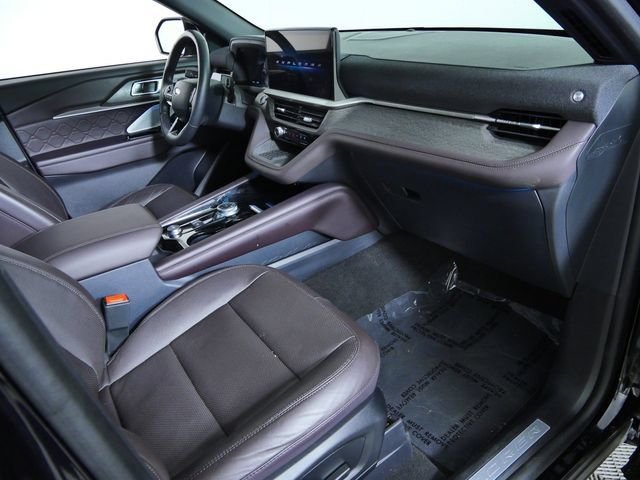 Used 2025 Black Ford Platinum image 11