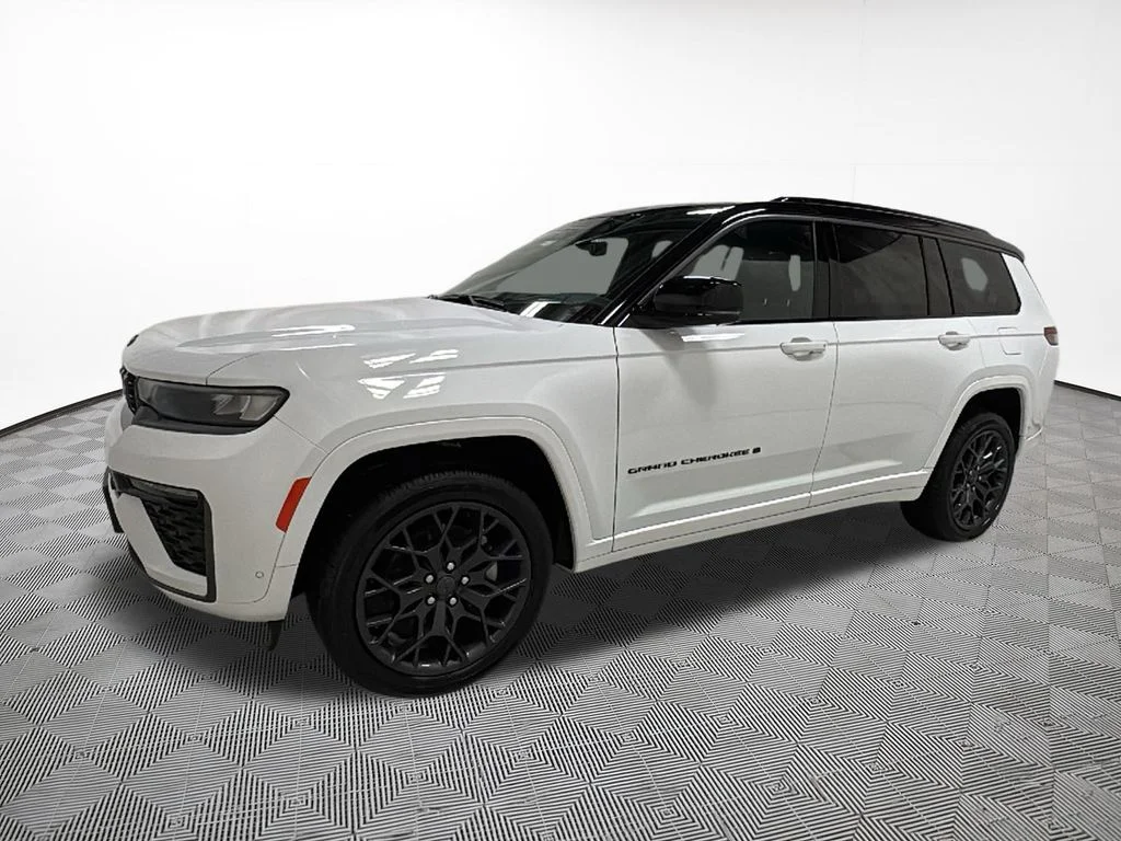 New 2026 Bright White Clear-Coat Exterior Paint Jeep Summit image 2