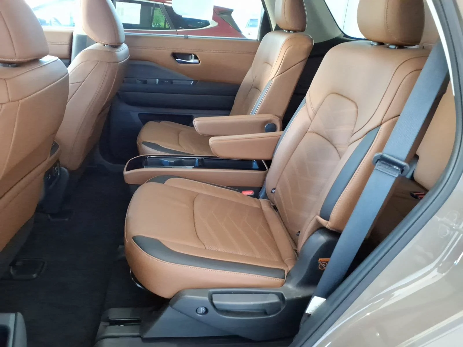 Certified Used 2025 Baja Storm Nissan Platinum image 13