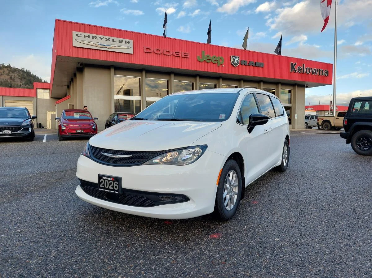 New 2026 White Chrysler SXT 2WD image 1