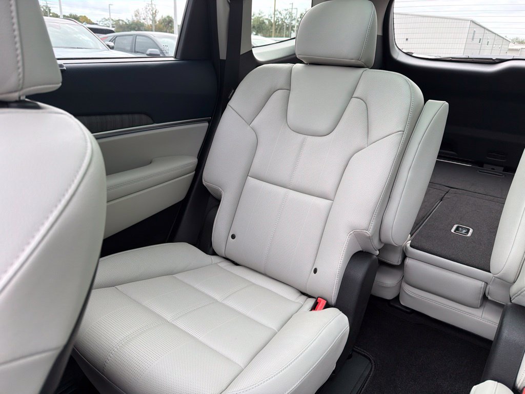 Certified Used 2024 Midnight Lake Blue Kia SX image 22
