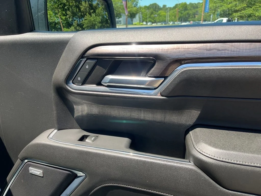 Used 2024 Summit White Chevrolet LTZ image 30