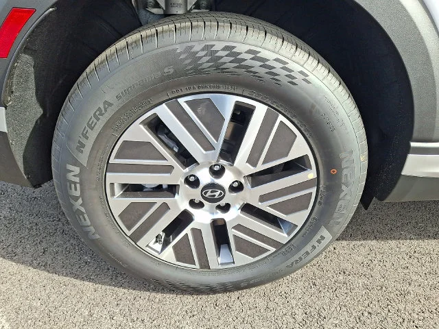 New 2027 White Hyundai SEL image 5