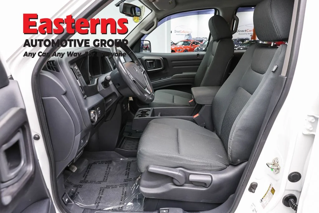 Used 2014 White Honda Sport image 13
