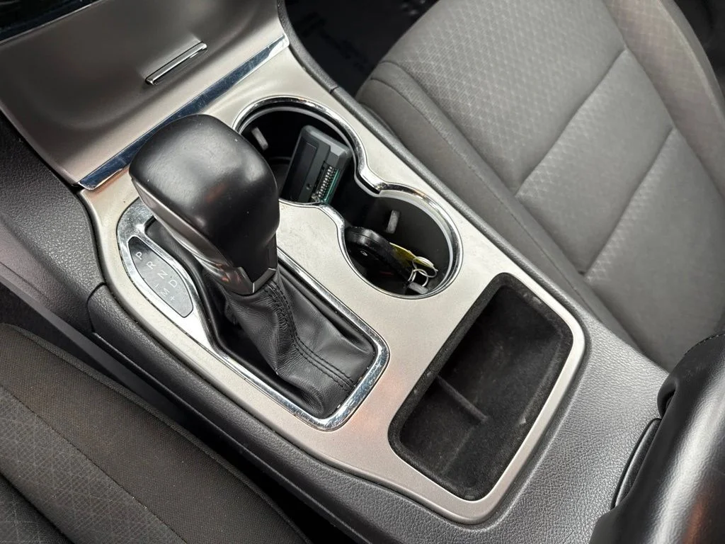 Used 2020 White Jeep Laredo E image 21