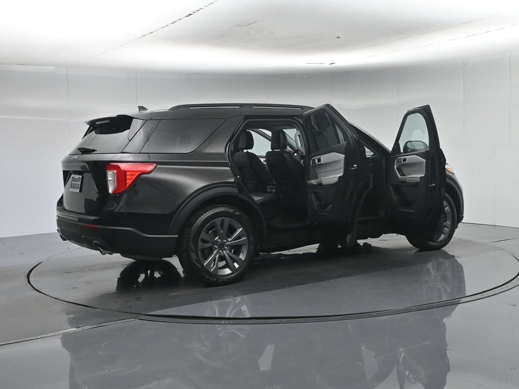 Certified Used 2023 Black Ford XLT image 6