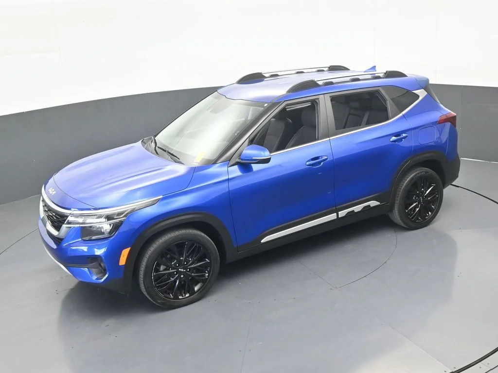 Used 2022 Neptune Blue Kia Nightfall image 45