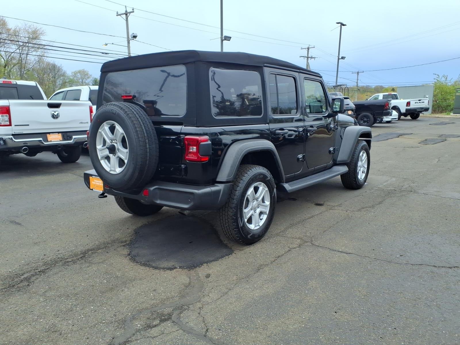 Certified Used 2022 Black Jeep Unlimited Sport S image 7