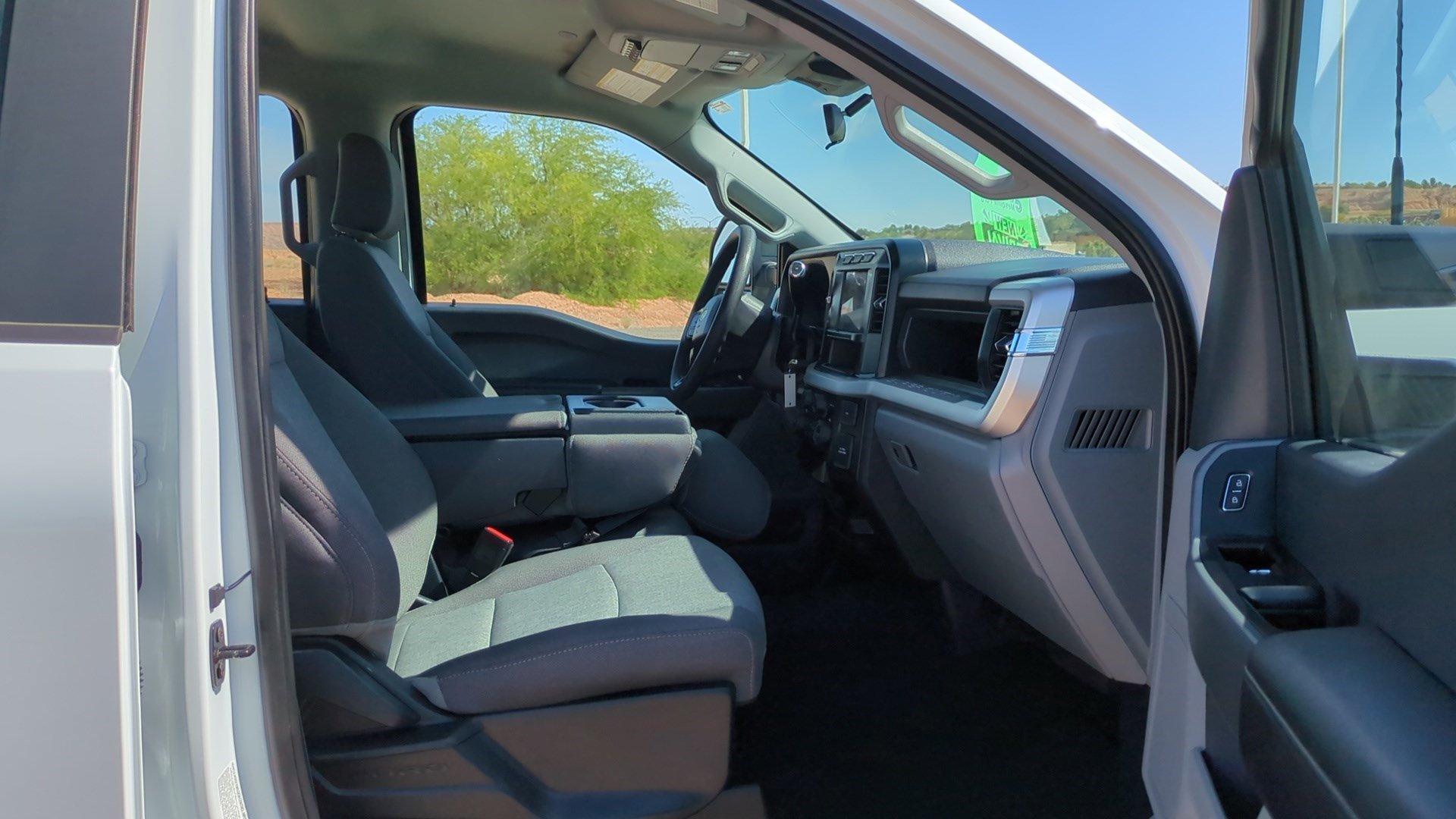 Used 2024 Oxford White Ford XL image 28
