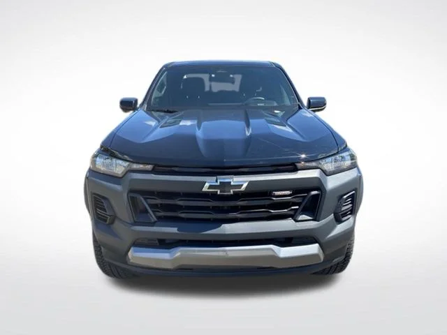 Used 2026 Black Chevrolet Trail Boss image 9