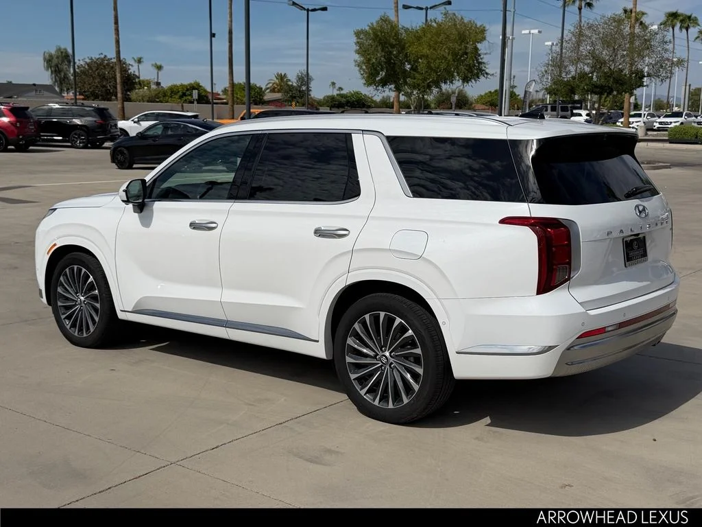 Used 2023 White Hyundai Calligraphy image 4