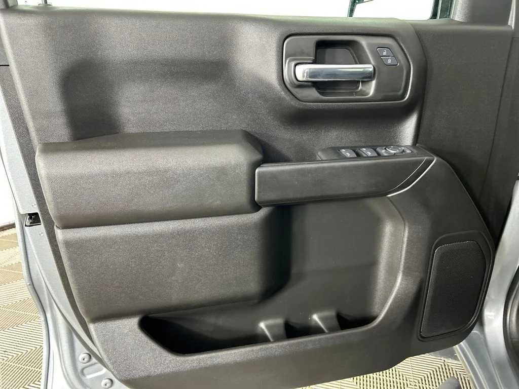 Used 2025 Gray Chevrolet Custom image 13