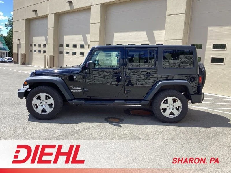 Used 2017 Black Clearcoat Jeep Unlimited Sport image 4