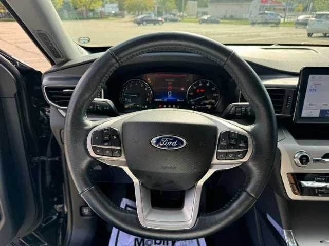 Used 2023 Black Ford XLT image 21