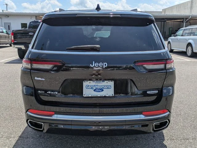 Certified Used 2021 Diamond Black Jeep Summit image 4