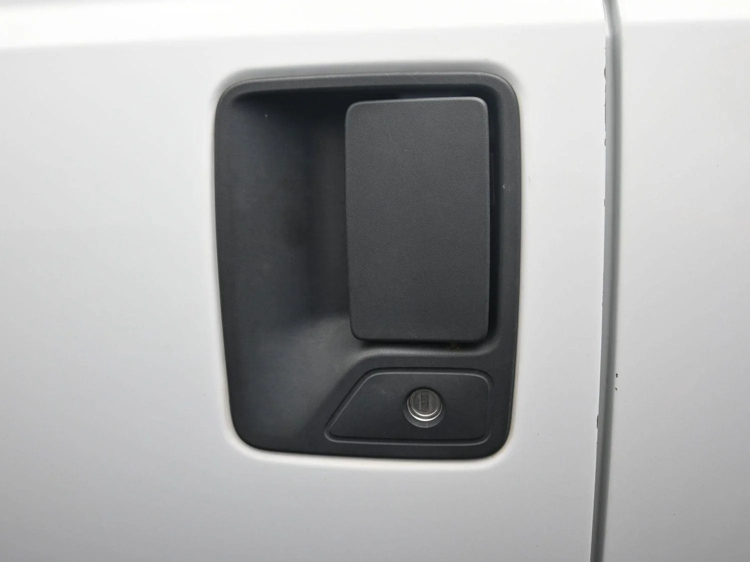 Used 2015 Oxford White Ford XL image 15