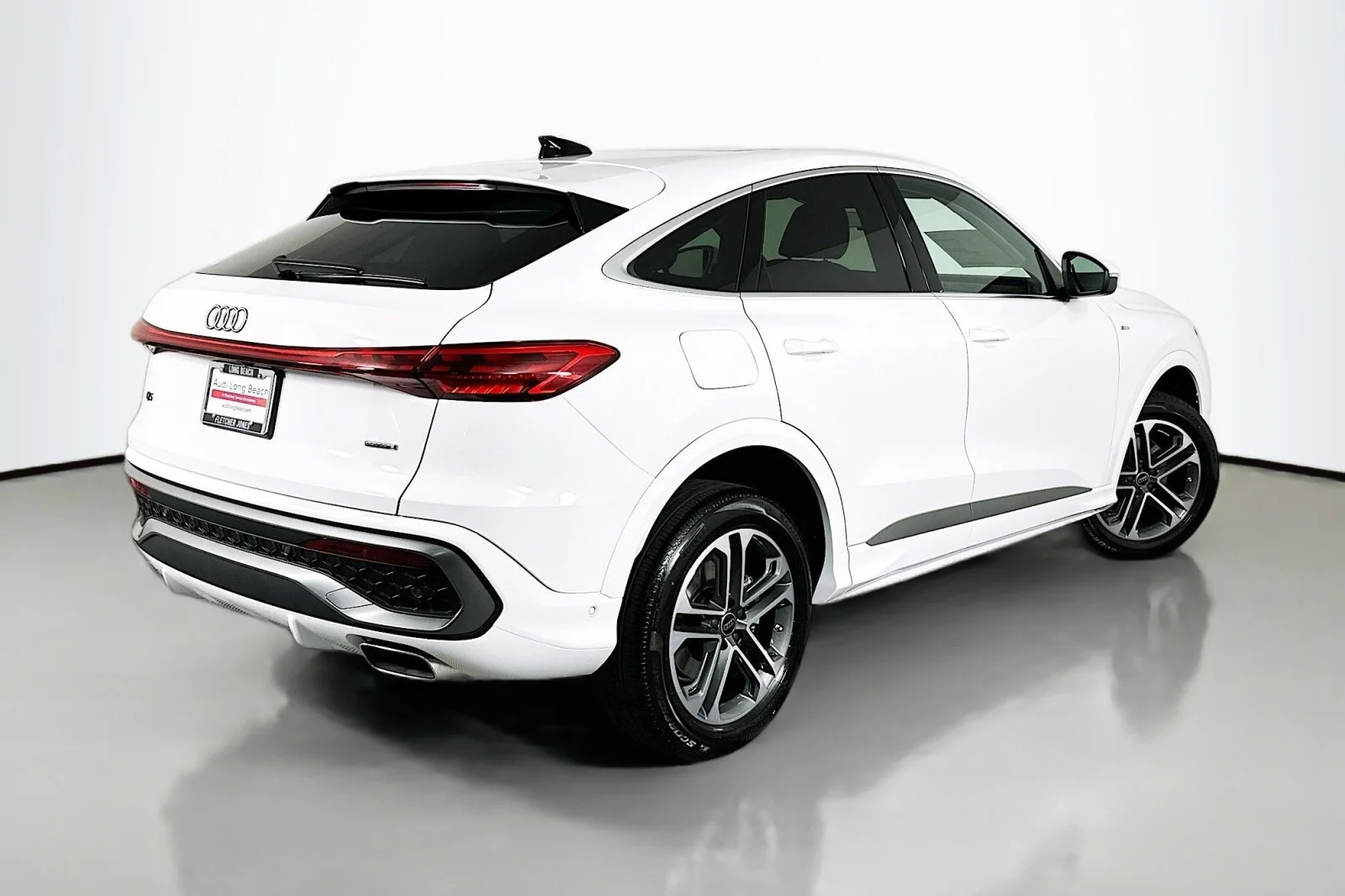 New 2026 Arkona White Audi Premium image 13