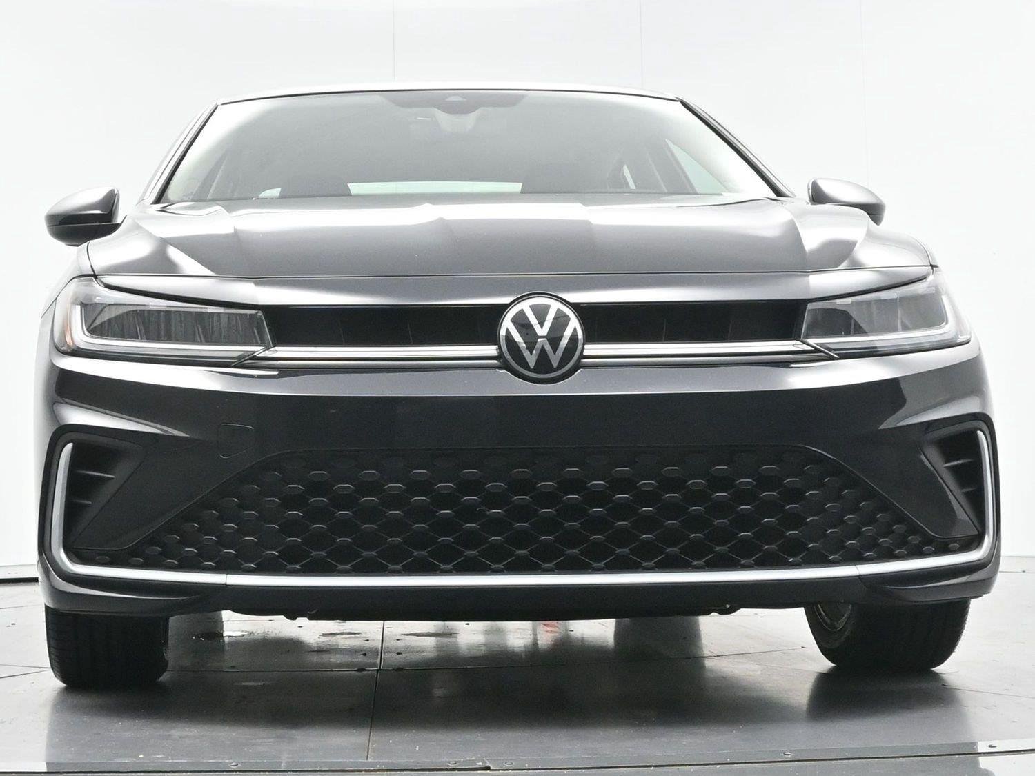 Used 2025 Deep Black Pearl Volkswagen SE image 45