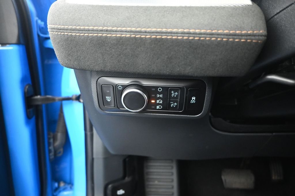 Used 2023 Blue Ford GT image 13