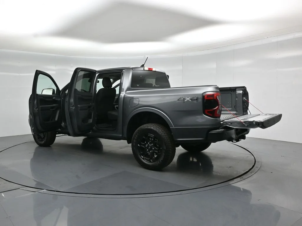 New 2026 Marsh Gray Ford XLT image 29
