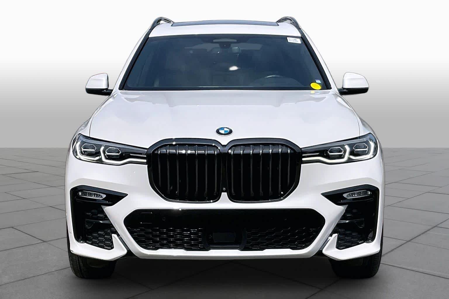 Used 2022 Mineral White Metallic BMW xDrive40i image 3