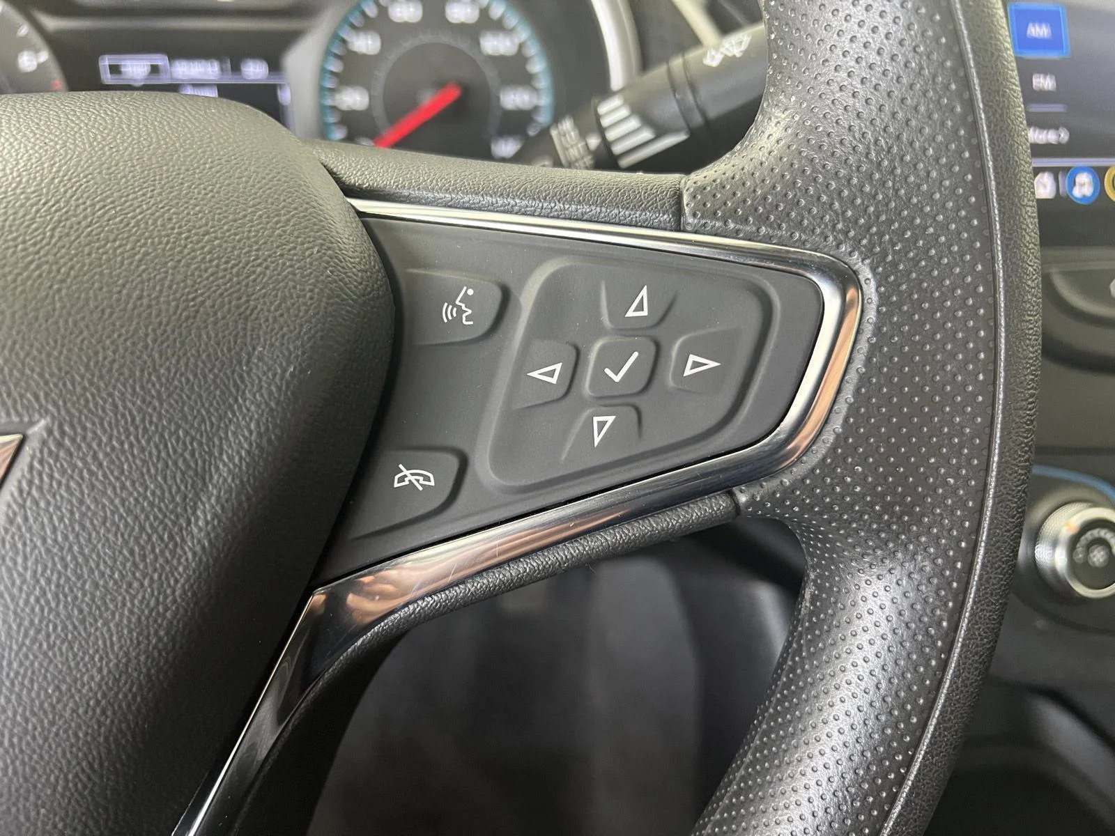 Used 2021 Silver Ice Metallic Chevrolet LS image 7