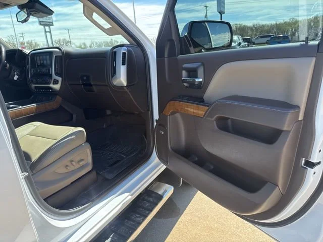 Used 2018 WHITE FROST TRICOAT GMC SLT image 49