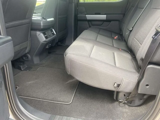 New 2026 Carbonized Gray Metallic Ford XLT image 9